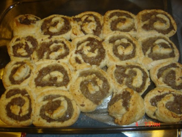 Quick and Easy Sausage Rolls Bisquick Recipe momspark.net Quick and Easy Sausage Rolls Bisquick Recipe momspark.net