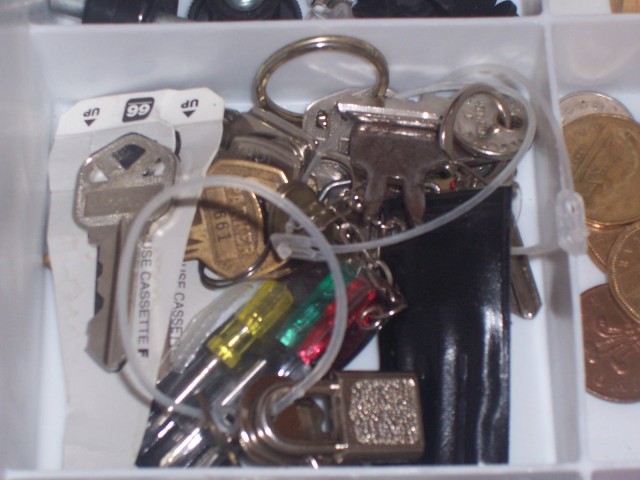 Declutter Time: How to Organize a Junk Drawer Declutter Time: How to Organize a Junk Drawer
