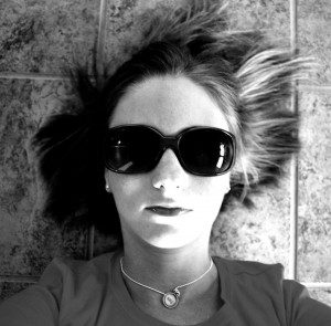 amyfloor-bw