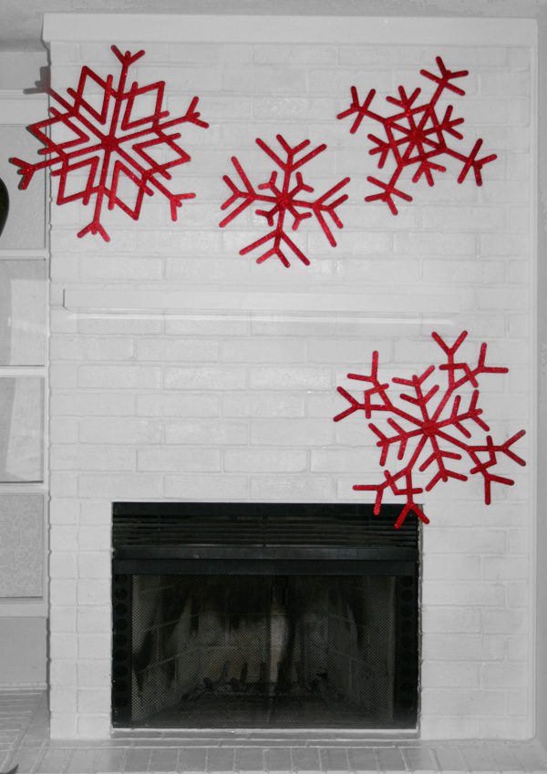 Gigantic Popsicle Stick Snowflakes Craft {tutorial} momspark.net