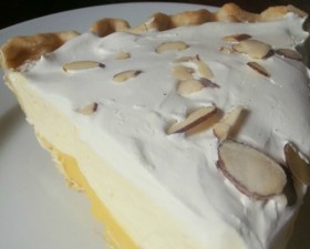 Egg Nog Layered Pie Recipe momspark.net