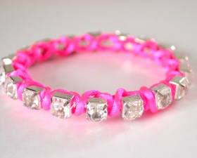 Easy Rhinestone Jewelry Tutorial momspark.net