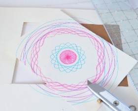 Simple, Modern Spirograph Art (tutorial) momspark.net