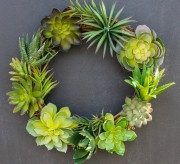 5 DIY Wreaths Made With Real Greenery