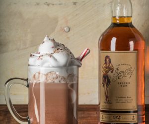 Is there anything better than a boozy hot cocoa cocktail? Nope.