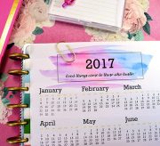 What's your motto or word for 2017? With this calendar you can keep your goals for the new year visible all year! Free printable full page calendar.