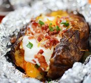 CrockPot Slow Cooker Loaded Baked Potato Recipe - I found out that you can make said baked potatoes in a Crock-Pot slow cooker. Yup. And they are every bit as good as the baked-in-the-oven kind!