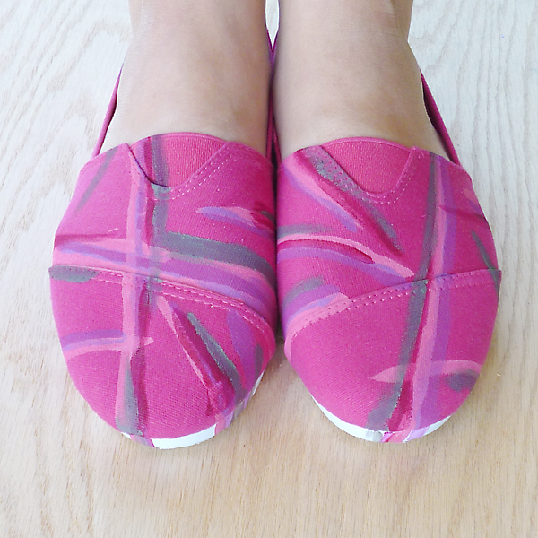 Abstract Painted Canvas Slip Ons DIY Makeover