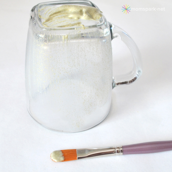 DIY: Glittery Gold Coffee Mugs Craft