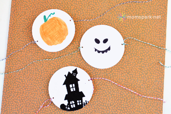 Easy Halloween Kid's Craft Thaumatropes Tutorial