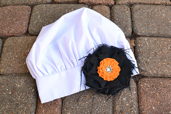 Apron & Chef Hat in a Mason Jar DIY Gift