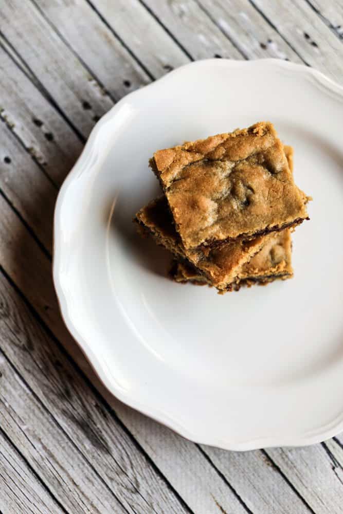 Easy Chocolate Caramel Cookie Bars Recipe