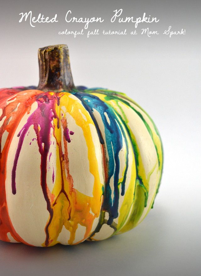 DIY Fall Halloween Melted Crayon Pumpkin | Mom Spark - Mom Blogger