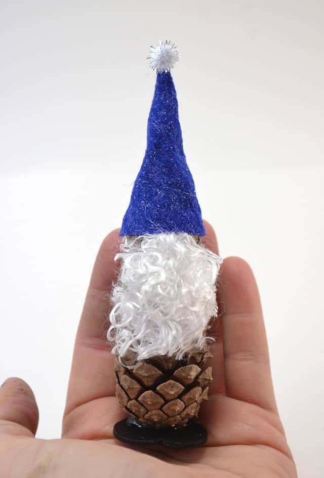 Easy Pine Cone Elf Craft