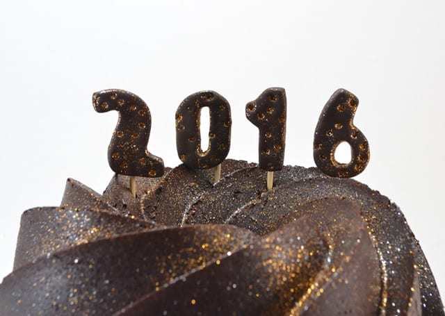 Simple and Gorgeous Cake Topper for a New Year!