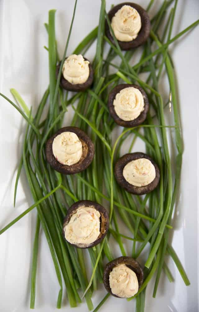 Stuffed Mushrooms With Spicy Cheese